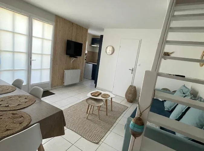 Casa vacanze Maison 6pers à 800m De La Sainte-cécile *